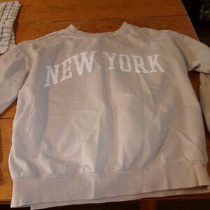 GIRLS LARGE NEW YORK SPELLOUT THE COMMONS SOFT CREWNECK SWEATSHIRT 12-14